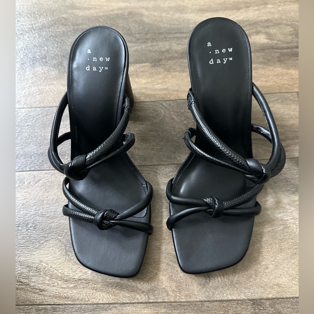 A New Day Black Knotted Heels